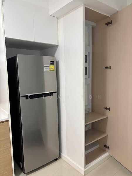 Treasure at Tampines, 7 Tampines Lane, 1 Bedroom, 493 sqft, Condominium For Rent, by Elijah Poh, 500237414 - Kitchen - PropertyGuru.com.sg