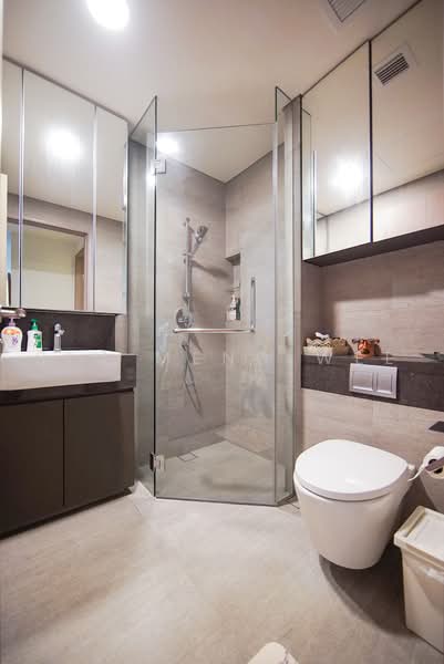 The Woodleigh Residences, 13 Bidadari Park Drive, 3 Bedrooms, 850 sqft, Apartment For Sale, by Sim Meng Wee, 500237425 - Common bath - PropertyGuru.com.sg
