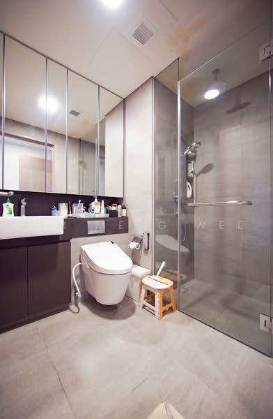 The Woodleigh Residences, 13 Bidadari Park Drive, 3 Bedrooms, 850 sqft, Apartment For Sale, by Sim Meng Wee, 500237425 - Master bath - PropertyGuru.com.sg
