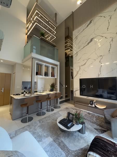 Up@Robertson Quay, 92 Robertson Quay, 2 Bedrooms, 1,044 sqft, Condominium For Sale, by Jessica Loh, 500237428 - Living Room - PropertyGuru.com.sg
