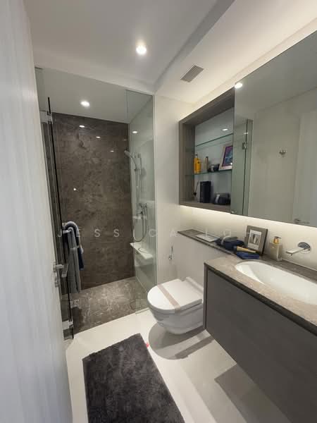 Up@Robertson Quay, 92 Robertson Quay, 2 Bedrooms, 1,044 sqft, Condominium For Sale, by Jessica Loh, 500237428 - Bathroom - PropertyGuru.com.sg