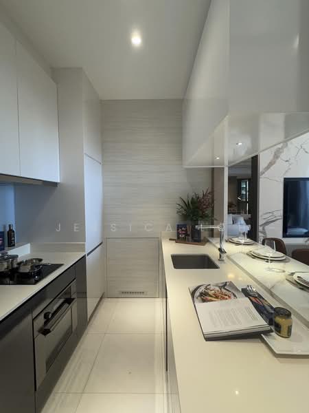 Up@Robertson Quay, 92 Robertson Quay, 2 Bedrooms, 1,044 sqft, Condominium For Sale, by Jessica Loh, 500237428 - Kitchen - PropertyGuru.com.sg