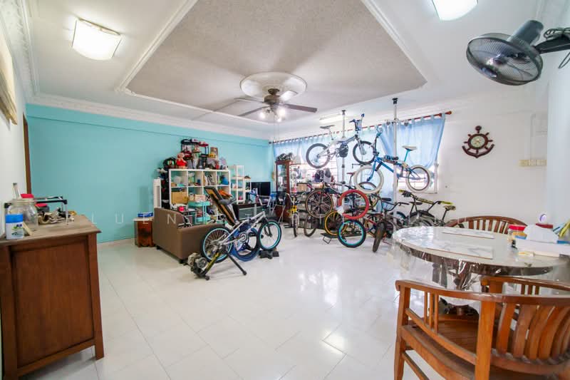 467 Pasir Ris Drive 6, 467 Pasir Ris Drive 6, 3 Bedrooms, 1,248 sqft, HDB Flat For Sale, by CLARENCE LIANG, 500237433 - Living Room - PropertyGuru.com.sg