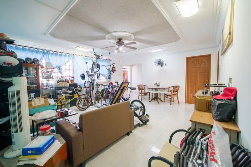 467 Pasir Ris Drive 6, 467 Pasir Ris Drive 6, 3 Bedrooms, 1,248 sqft, HDB Flat For Sale, by CLARENCE LIANG, 500237433 - Living Room - PropertyGuru.com.sg