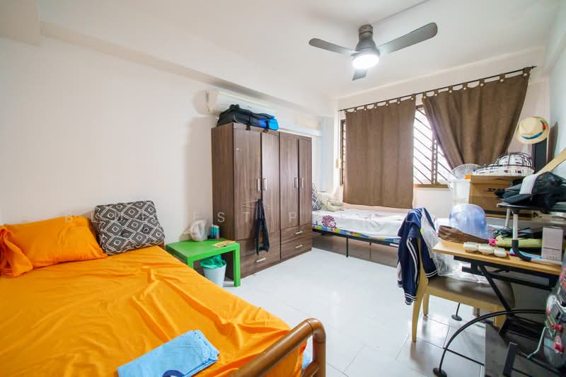 467 Pasir Ris Drive 6, 467 Pasir Ris Drive 6, 3 Bedrooms, 1,248 sqft, HDB Flat For Sale, by CLARENCE LIANG, 500237433 - Bedroom - PropertyGuru.com.sg