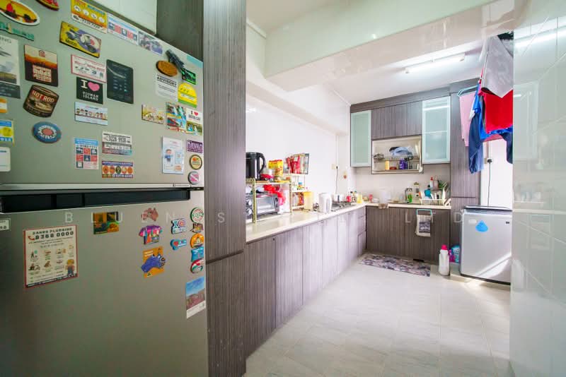 467 Pasir Ris Drive 6, 467 Pasir Ris Drive 6, 3 Bedrooms, 1,248 sqft, HDB Flat For Sale, by CLARENCE LIANG, 500237433 - Kitchen - PropertyGuru.com.sg