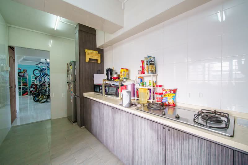 467 Pasir Ris Drive 6, 467 Pasir Ris Drive 6, 3 Bedrooms, 1,248 sqft, HDB Flat For Sale, by CLARENCE LIANG, 500237433 - Kitchen - PropertyGuru.com.sg
