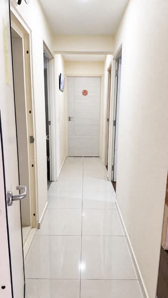 138A Yuan Ching Road, 138A Yuan Ching Road, Room Rental, 100 sqft, HDB Flat For Rent, by Liow Hai Ting, 500237434 - Corridor - PropertyGuru.com.sg