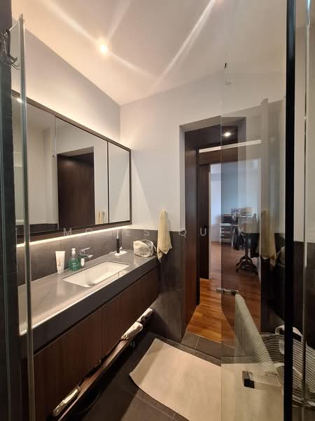 Gambier Court, 60 Kim Yam Road, 4 Bedrooms, 2,530 sqft, Apartment For Sale, by Moses Quek, 500237439 - Bathroom - PropertyGuru.com.sg