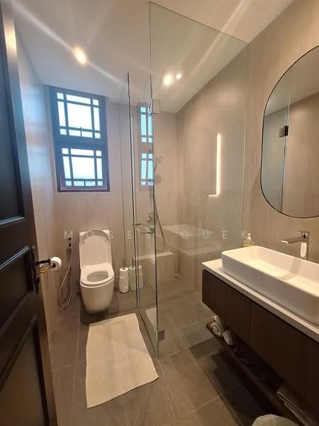 Gambier Court, 60 Kim Yam Road, 4 Bedrooms, 2,530 sqft, Apartment For Sale, by Moses Quek, 500237439 - Bathroom - PropertyGuru.com.sg