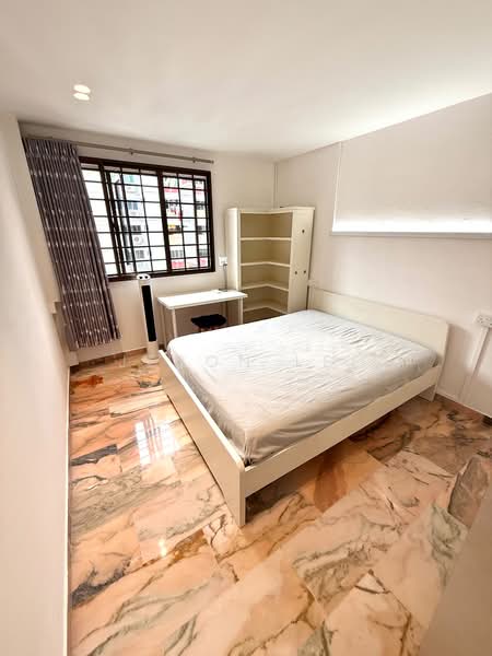 316 Bukit Batok Street 32, 316 Bukit Batok Street 32, 2 Bedrooms, 1,001 sqft, HDB Flat For Rent, by Jeron Lee, 500237444 - Bedroom - PropertyGuru.com.sg