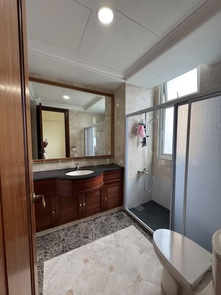 Chelsea Garden, , 4 Bedrooms, 1,956 sqft, Condominium For Sale, by Jackie Tan 陳筱薇, 500237448 - Junior Bedroom ‘s Bathroom - PropertyGuru.com.sg