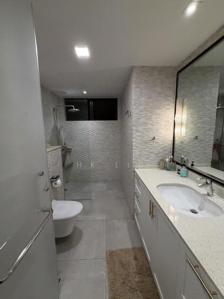 Yong An Park, 325 River Valley Road, Orchard / River Valley, 4 Bedrooms, 3,434 sqft, Condominium For Sale, by HK LIE, 500237455 - Bathroom - PropertyGuru.com.sg