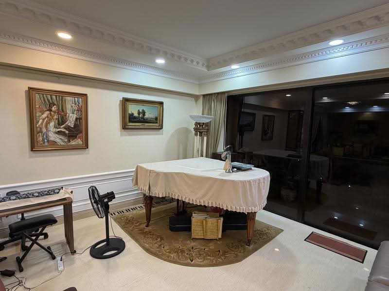 Yong An Park, 325 River Valley Road, Orchard / River Valley, 4 Bedrooms, 3,434 sqft, Condominium For Sale, by HK LIE, 500237455 - Living Room - PropertyGuru.com.sg