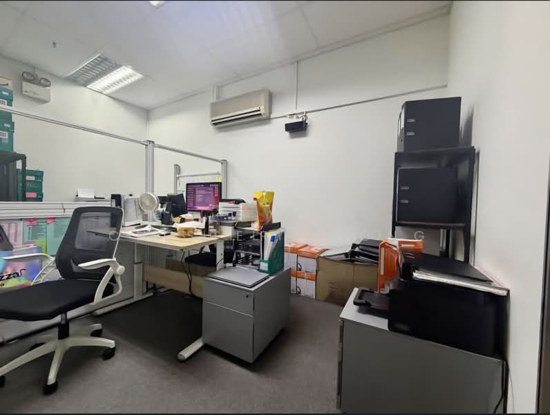 Ubi Techpark, 10 Ubi Crescent, 1,679 sqft, Light Industrial (B1) For Sale, by Chester Chong, 500237457 - Interior - CommercialGuru.com.sg