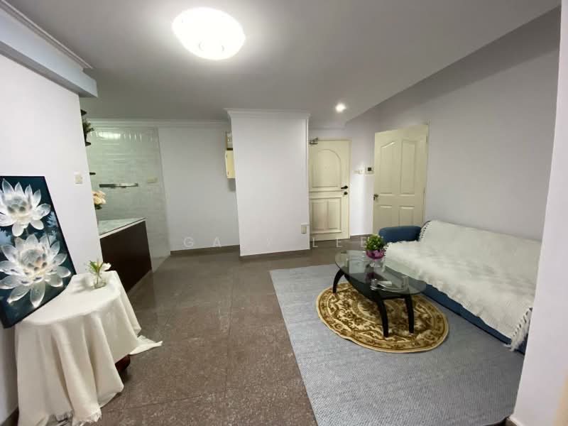 Birmingham Mansions, 130 Thomson Road, Room Rental, 120 sqft, Apartment For Rent, by Gary Lee, 500237458 - Living Room - PropertyGuru.com.sg