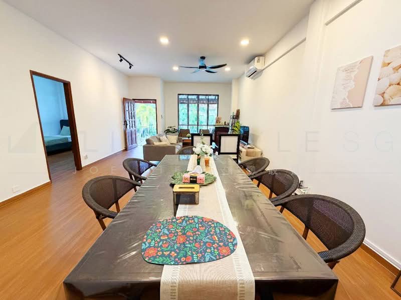 Serangoon Garden Estate, Cooling Close, 2 Bedrooms, 800 sqft, Terraced House For Rent, by Joe Liew (柳政延), 500237459 - PropertyGuru.com.sg
