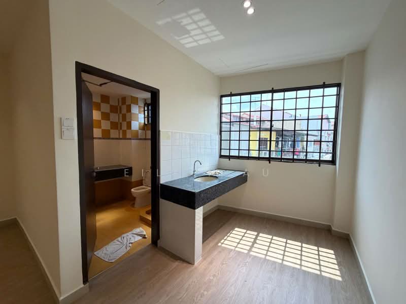 81 Joo Chiat Road, 81 Joo Chiat Road, East Coast / Marine Parade, 1,200 sqft, Office For Rent, by Eileen Au, 500237469 - Kitchen - CommercialGuru.com.sg