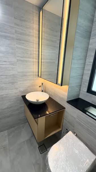 Belgravia Ace, 100 Belgravia Drive, 5 Bedrooms, 4,370 sqft, Semi-Detached House For Sale, by Jonathan Foo JH, 500237473 - Bathroom - PropertyGuru.com.sg