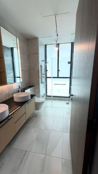 Belgravia Ace, 100 Belgravia Drive, 5 Bedrooms, 4,370 sqft, Semi-Detached House For Sale, by Jonathan Foo JH, 500237473 - Bathroom - PropertyGuru.com.sg