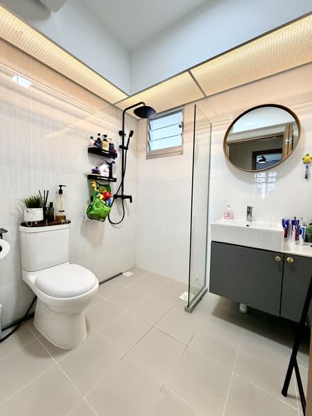422B Northshore Drive, 422B Northshore Drive, 3 Bedrooms, 1,216 sqft, HDB Flat For Rent, by Quintino Cassano Lee, 500237477 - Bathroom - PropertyGuru.com.sg