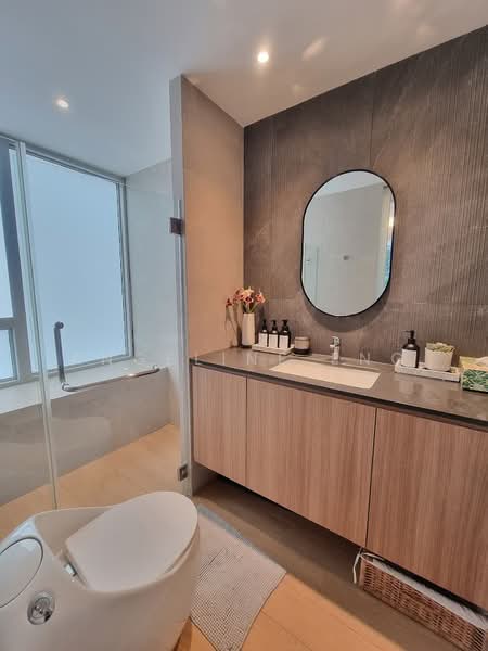 The Centris, 87 Jurong West Central 3, 3 Bedrooms, 1,227 sqft, Apartment For Sale, by Angeline Eng, 500237482 - Bathroom - PropertyGuru.com.sg