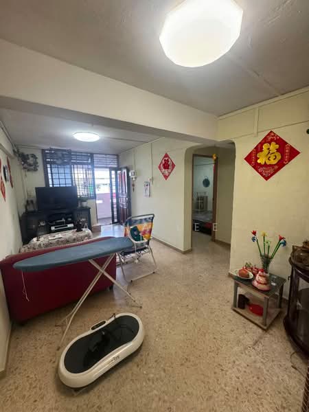 Blk 15 Marsiling Lane Singapore 730015, Blk15 Marsiling lane, 3 Bedrooms, 700 sqft, HDB Flat For Sale, by Anna Lee, 500237487 - Living Room - PropertyGuru.com.sg