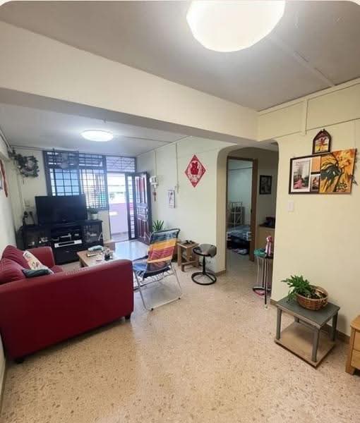 Blk 15 Marsiling Lane Singapore 730015, Blk15 Marsiling lane, 3 Bedrooms, 700 sqft, HDB Flat For Sale, by Anna Lee, 500237487 - Living Room - PropertyGuru.com.sg