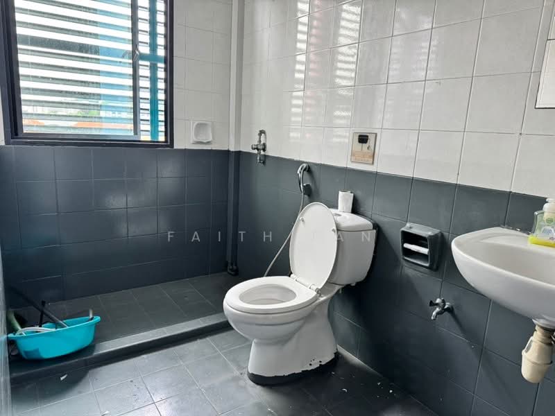 Toh Guan Centre, 21 Toh Guan Road East, 1,356 sqft, Factory / Workshop (B2) For Rent, by Faith Tan, 500237491 - CommercialGuru.com.sg