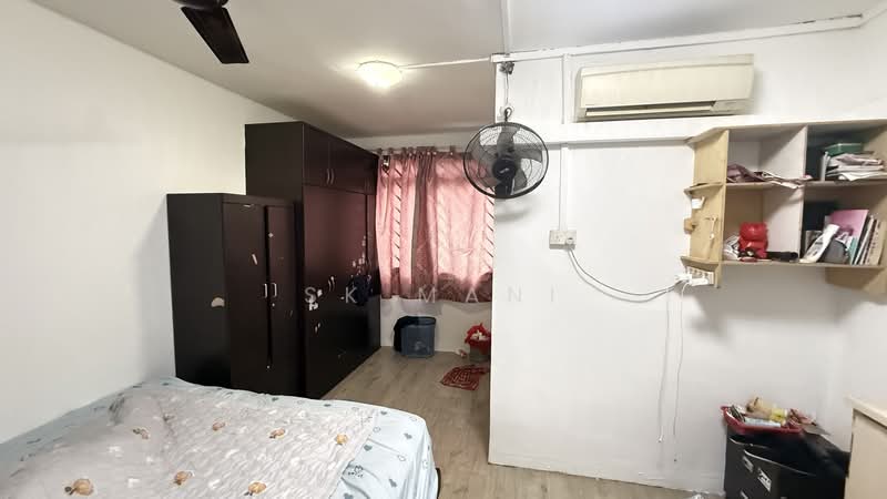 139 Bishan Street 12, 139 Bishan Street 12, Ang Mo Kio / Bishan / Thomson, 3 Bedrooms, 1,280 sqft, HDB Flat For Sale, by Sk Mani, 500237494 - Bedroom - PropertyGuru.com.sg