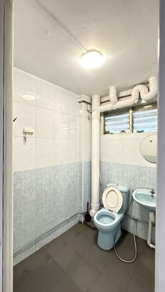 139 Bishan Street 12, 139 Bishan Street 12, Ang Mo Kio / Bishan / Thomson, 3 Bedrooms, 1,280 sqft, HDB Flat For Sale, by Sk Mani, 500237494 - Bathroom - PropertyGuru.com.sg
