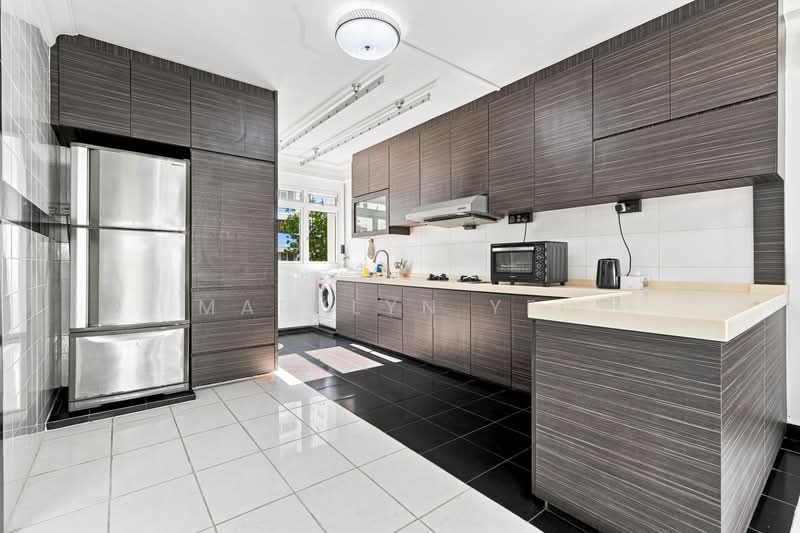 485 Pasir Ris Drive 4, 485 Pasir Ris Drive 4, 3 Bedrooms, 1,335 sqft, HDB Flat For Sale, by Marylyn Yeo, 500237498 - Kitchen - PropertyGuru.com.sg