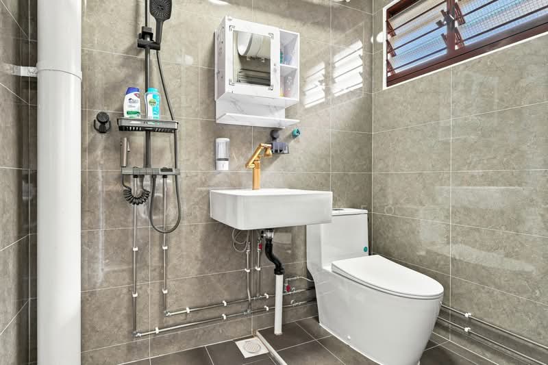 485 Pasir Ris Drive 4, 485 Pasir Ris Drive 4, 3 Bedrooms, 1,335 sqft, HDB Flat For Sale, by Marylyn Yeo, 500237498 - Bathroom - PropertyGuru.com.sg