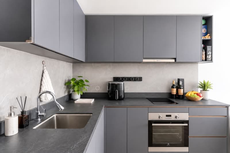 Riverfront Residences, 43 Hougang Avenue 7, Hougang / Punggol / Sengkang, 2 Bedrooms, 721 sqft, Condominium For Sale, by Carol Quek, 500237503 - Kitchen - PropertyGuru.com.sg