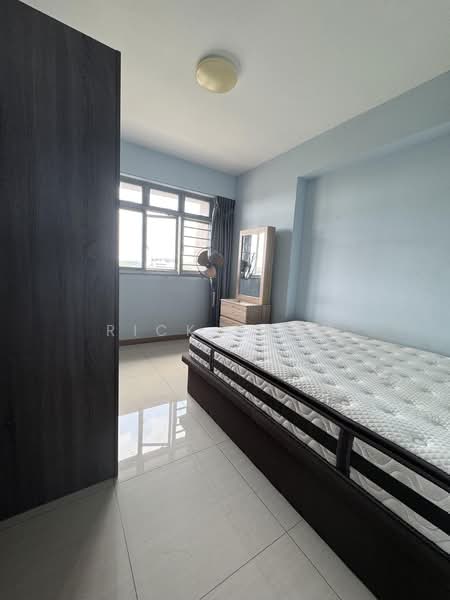 377B Hougang Street 32, 377B Hougang Street 32, 3 Bedrooms, 968 sqft, HDB Flat For Rent, by Rick Neoh, 500237506 - Bedroom - PropertyGuru.com.sg