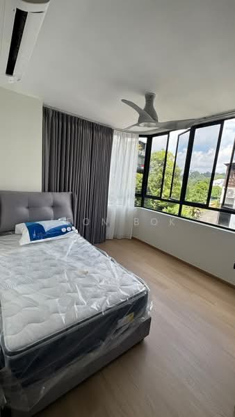 The Windsor, 1 Ontario Avenue, Room Rental, 100 sqft, Condominium For Rent, by Leon Bok, 500237519 - Bedroom - PropertyGuru.com.sg