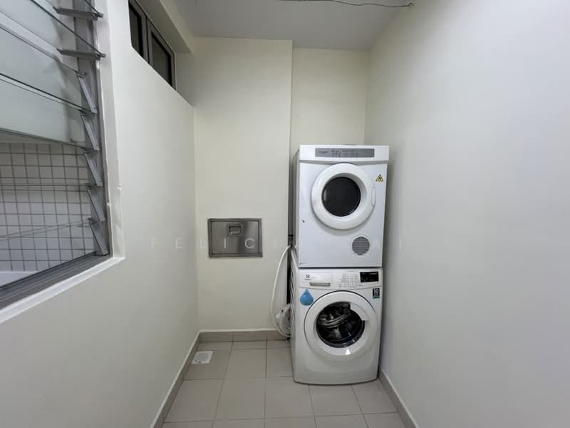 The Trumps, 1 Jalan Kembangan, 2 Bedrooms, 1,119 sqft, Condominium For Sale, by Felicia Cai, 500237527 - Interior - PropertyGuru.com.sg