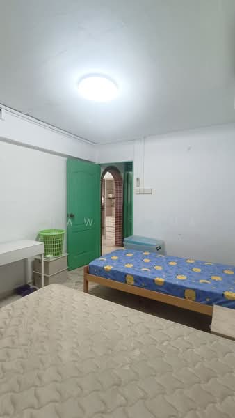 746 Yishun Street 72, 746 Yishun Street 72, 2 Bedrooms, 721 sqft, HDB Flat For Rent, by Shawn Phua, 500237536 - Bedroom - PropertyGuru.com.sg