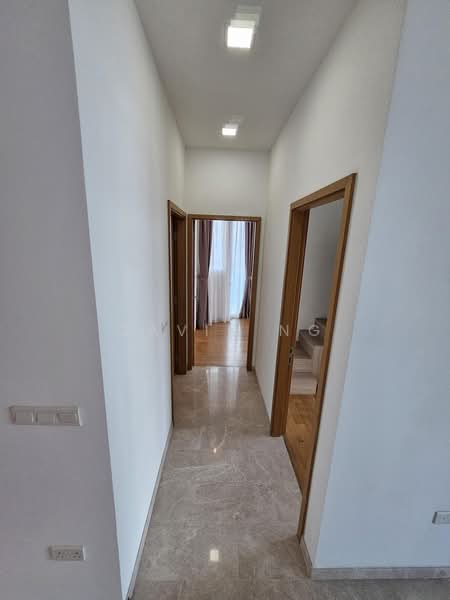 City Gate, 371 Beach Road, 2 Bedrooms, 625 sqft, Apartment For Rent, by Gavin Ng, 500237544 - Corridor - PropertyGuru.com.sg