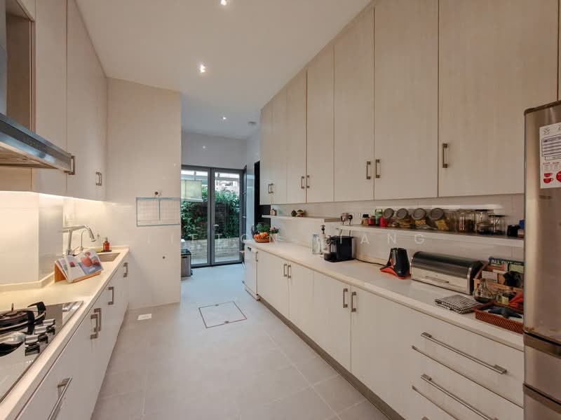 Beautiful Deisgner 3 Storey Inter-Terrace, , 7 Bedrooms, 5,000 sqft, Terraced House For Sale, by Clifton Liang, 500237545 - Kitchen - PropertyGuru.com.sg