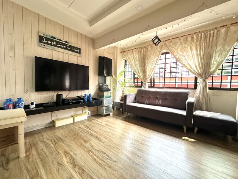 484C Choa Chu Kang Avenue 5, 484C Choa Chu Kang Avenue 5, 3 Bedrooms, 1,248 sqft, HDB Flat For Sale, by Sarah Sam, 500237547 - Living Room - PropertyGuru.com.sg