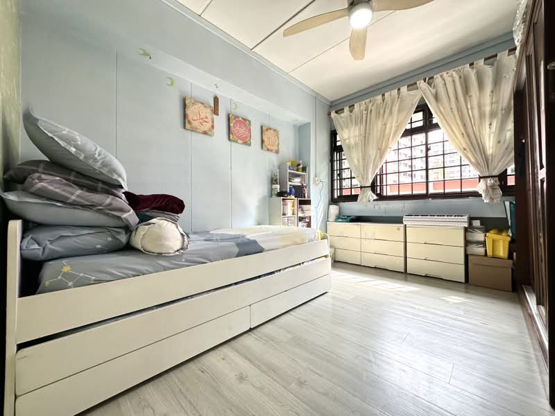 484C Choa Chu Kang Avenue 5, 484C Choa Chu Kang Avenue 5, 3 Bedrooms, 1,248 sqft, HDB Flat For Sale, by Sarah Sam, 500237547 - Bedroom - PropertyGuru.com.sg