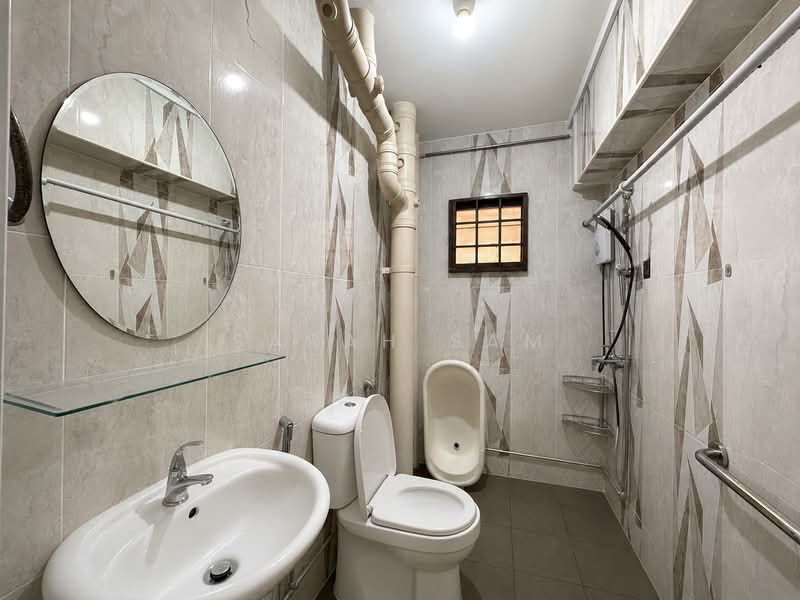 484C Choa Chu Kang Avenue 5, 484C Choa Chu Kang Avenue 5, 3 Bedrooms, 1,248 sqft, HDB Flat For Sale, by Sarah Sam, 500237547 - Bathroom - PropertyGuru.com.sg