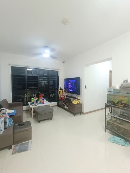 419C Northshore Drive, 419C Northshore Drive, 3 Bedrooms, 1,011 sqft, HDB Flat For Sale, by Shawn Phua, 500237548 - Living Room - PropertyGuru.com.sg