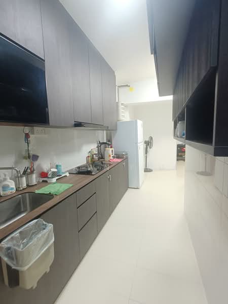 419C Northshore Drive, 419C Northshore Drive, 3 Bedrooms, 1,011 sqft, HDB Flat For Sale, by Shawn Phua, 500237548 - Kitchen - PropertyGuru.com.sg