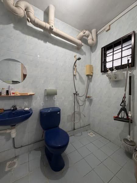 952 Hougang Avenue 9, 952 Hougang Avenue 9, Hougang / Punggol / Sengkang, 3 Bedrooms, 1,087 sqft, HDB Flat For Sale, by Aloysius Neo Zhi Ping, 500237550 - Bathroom - PropertyGuru.com.sg