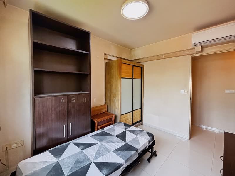 186B Fengshan GreenVille, 186B Bedok North Street 4, 3 Bedrooms, 1,001 sqft, HDB Flat For Sale, by Ashely Lian, 500237553 - Bedroom - PropertyGuru.com.sg