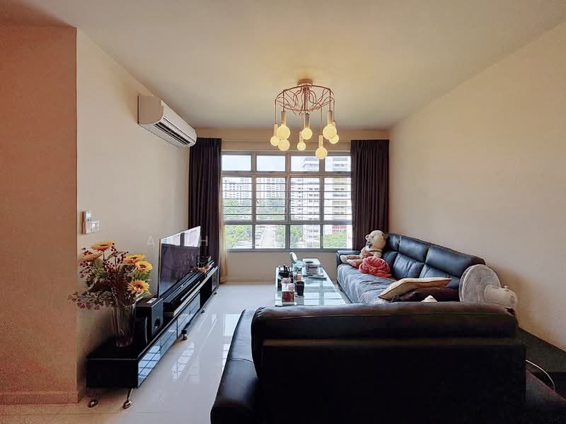 186B Fengshan GreenVille, 186B Bedok North Street 4, 3 Bedrooms, 1,001 sqft, HDB Flat For Sale, by Ashely Lian, 500237553 - Living Room - PropertyGuru.com.sg