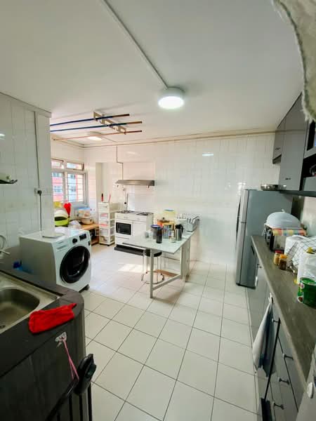 125 Kim Tian Road, 125 Kim Tian Road, Alexandra / Commonwealth, 4 Bedrooms, 1,356 sqft, HDB Flat For Sale, by Steven Jeremiah, 500237558 - Kitchen - PropertyGuru.com.sg