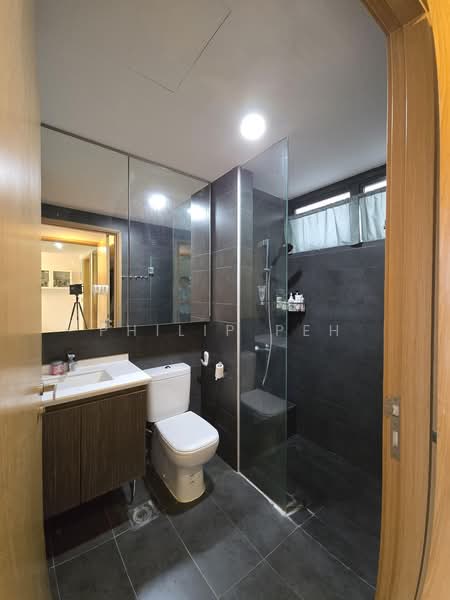 Parc Olympia, 50 Flora Drive, 3 Bedrooms, 990 sqft, Condominium For Sale, by Philip Peh, 500237563 - Bathroom - PropertyGuru.com.sg